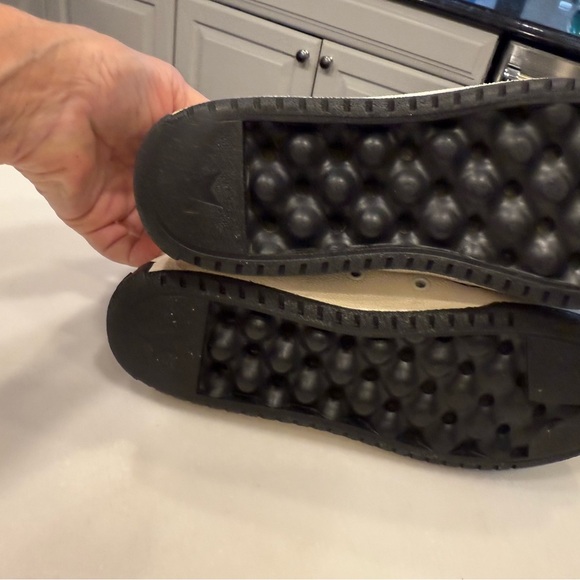 Golden Goose NOAH Women’s Mid-star White W/ Black Sneaker Sz US 10 EU 40 - Picture 6 of 14